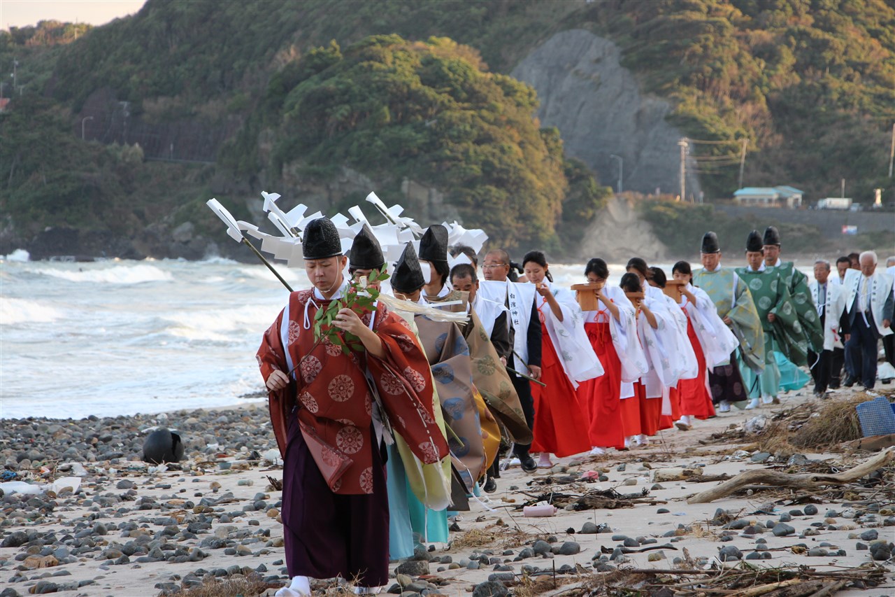 2,400 Years of Heritage: The Shirahama Shrine Grand Festival (2026 Guide)